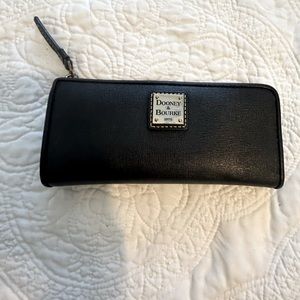 Black Dooney and Bourke wallet with zipper